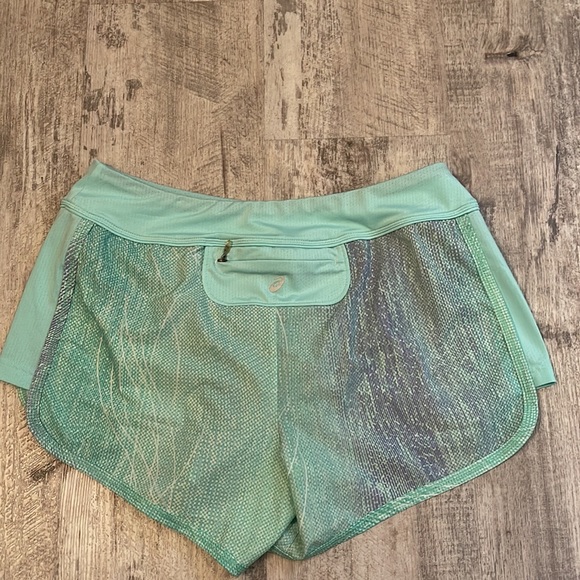 ASICS running shorts size small - Picture 5 of 5